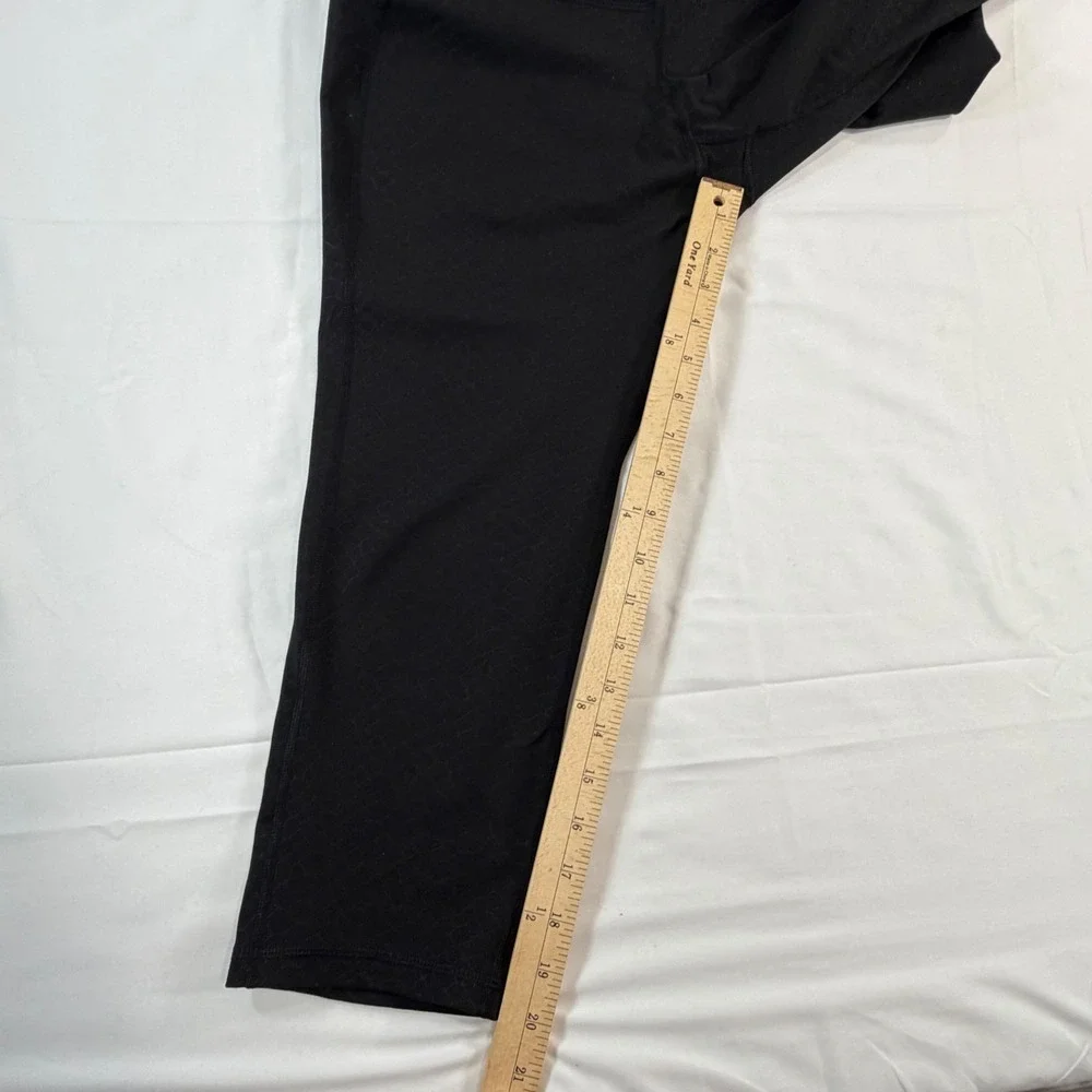 Old Navy Active Go-Dry Black Patterned Capri Leggings Womens Large Yoga Gym